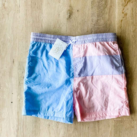 Country Club Colorblock Trunk